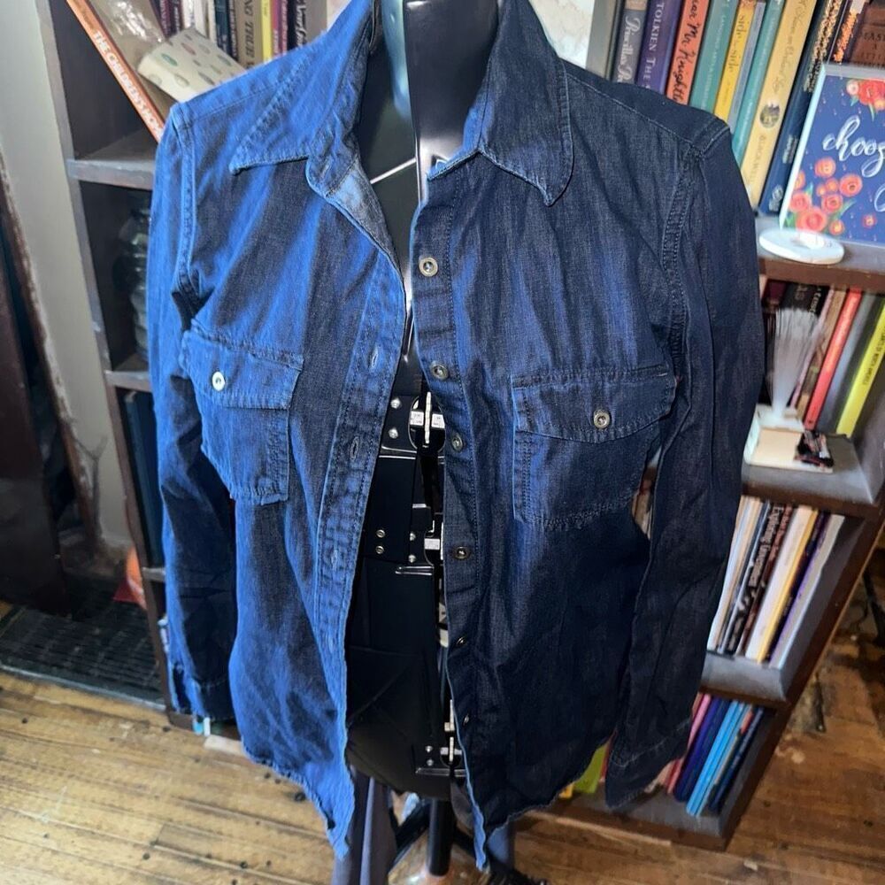 Banana Republic soft wash denim normcore button down M shirt